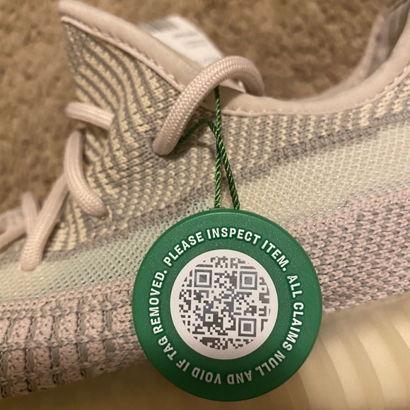 Yeezy Boost 350 V2 Citrin (Non-Reflective) NWT - Picture 9 of 12